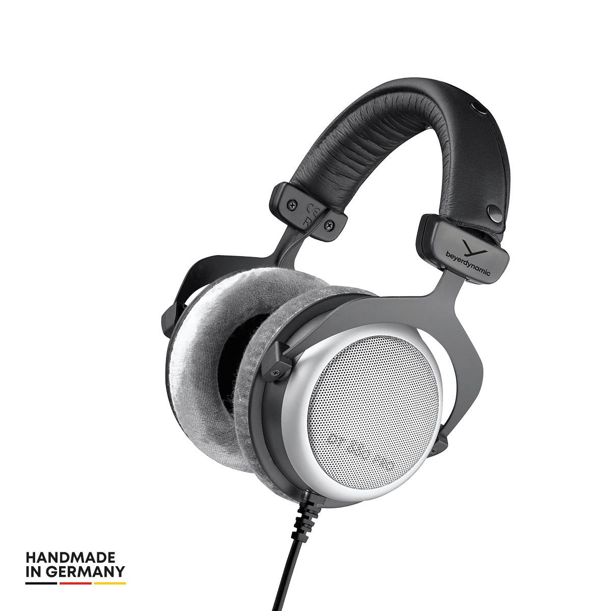Beyerdynamic DT 880 Pro Review (2026): The Neutral Beyerdynamic